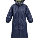Capa de lluvia azul